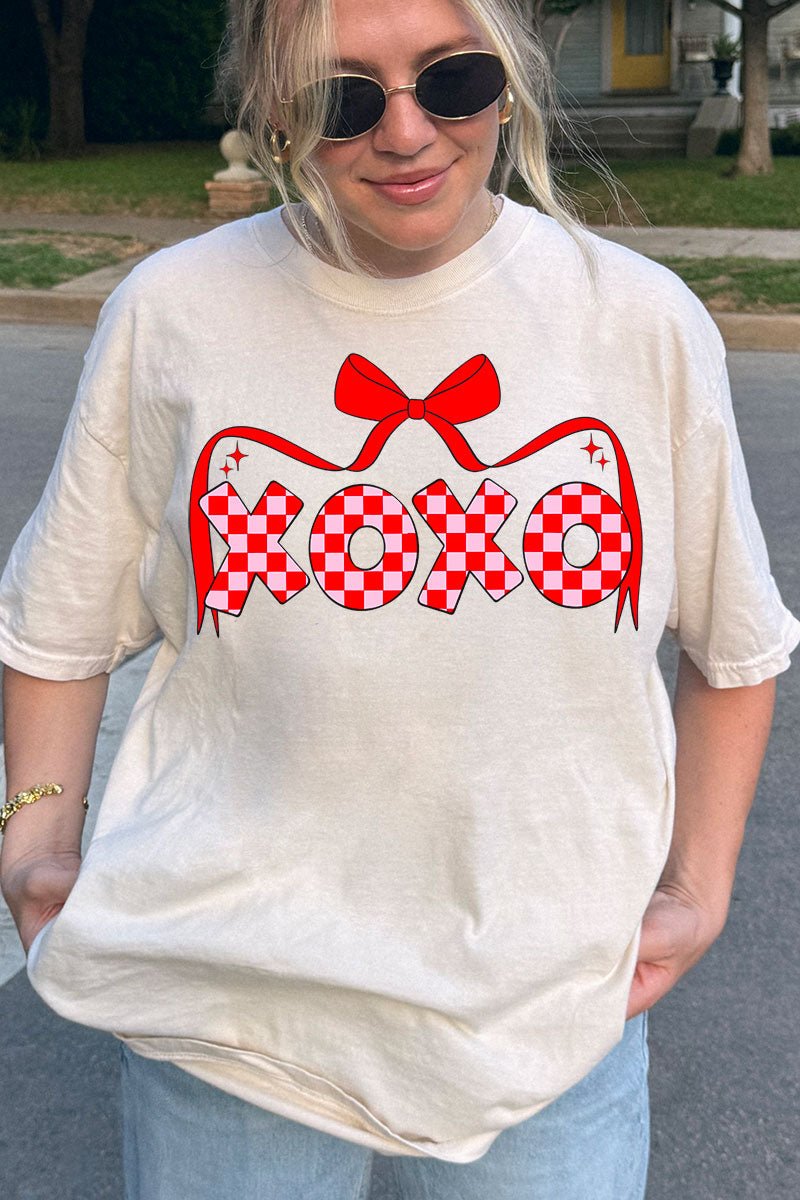 Bow And Kisses Comfort Colors Adult Ring - Spun Cotton Tee - Wholesale Accessory Market