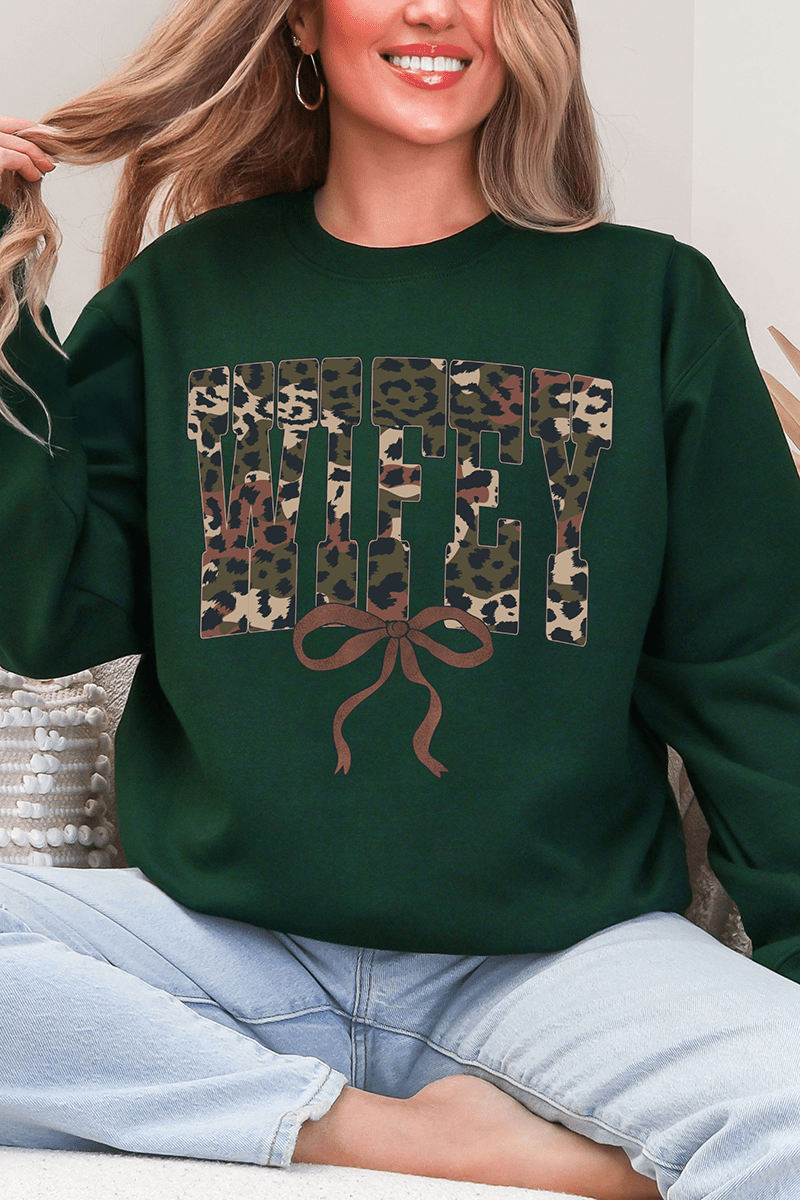 Hunting Wifey Ribbon Heavy Blend Crew Sweatshirt - Wholesale Accessory Market