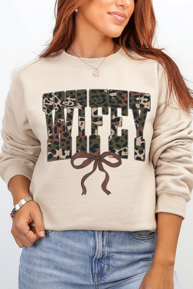 Hunting Wifey Ribbon Heavy Blend Crew Sweatshirt - Wholesale Accessory Market