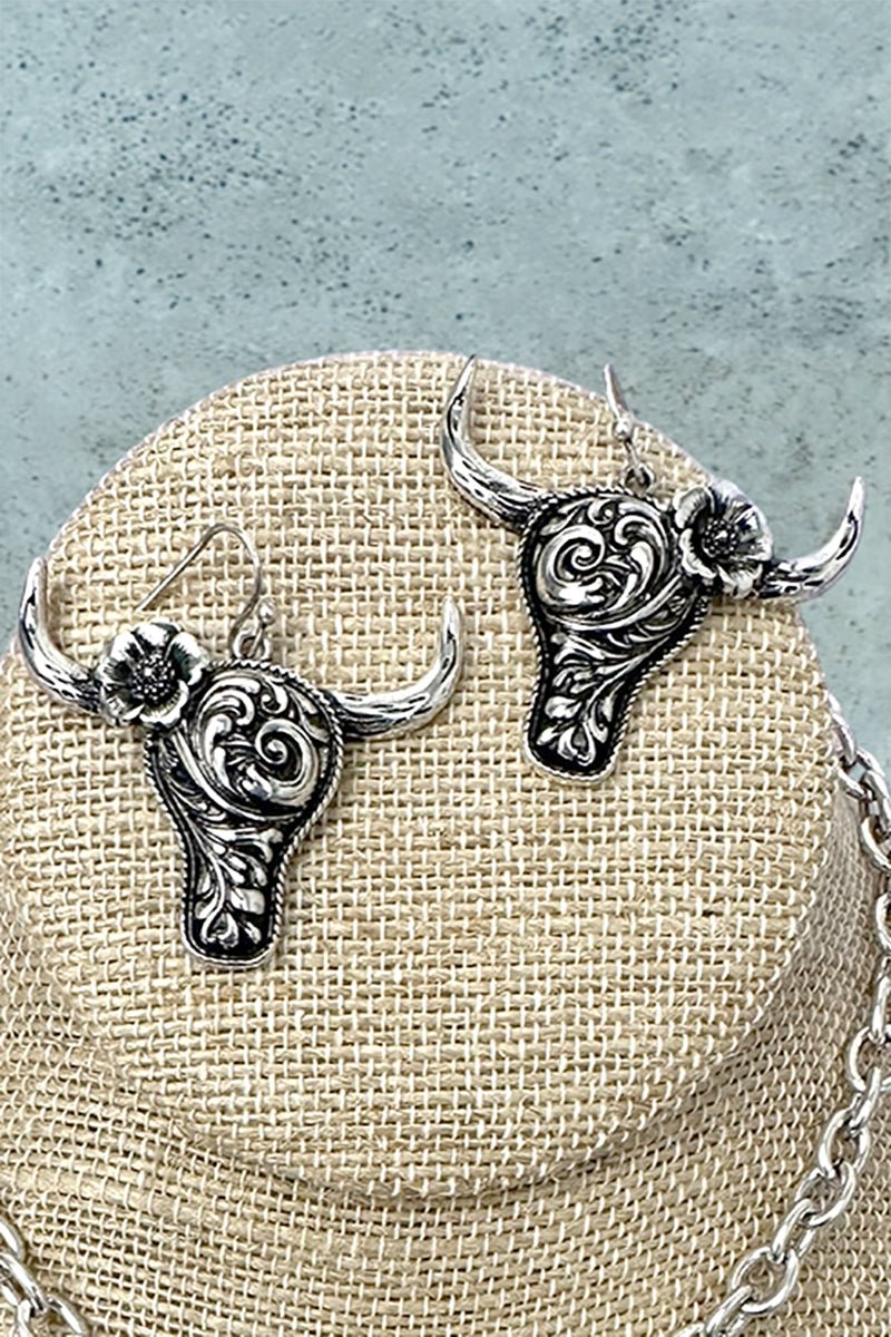 Sunpetal Steer Silvertone Necklace and Earring Set - Wholesale Accessory Market