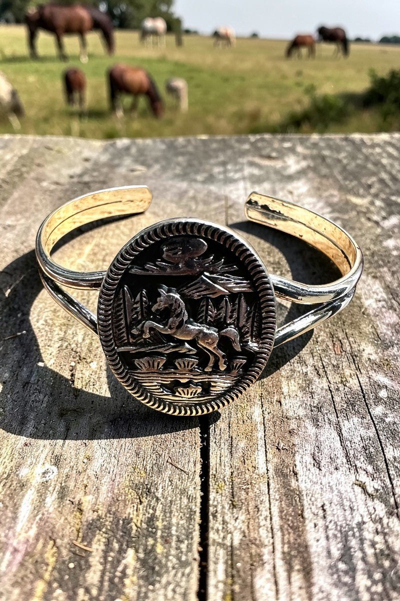 TIPI Montana Mustang Silvertone Cuff Bracelet - Wholesale Accessory Market
