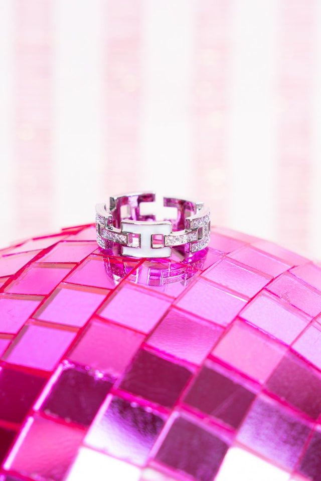 Viola Crystal Chain Link Silvertone Ring - Wholesale Accessory Market