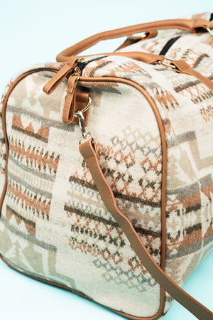 L.I.B. New York Costa Mesa Duffle Bag, Beige - Wholesale Accessory Market