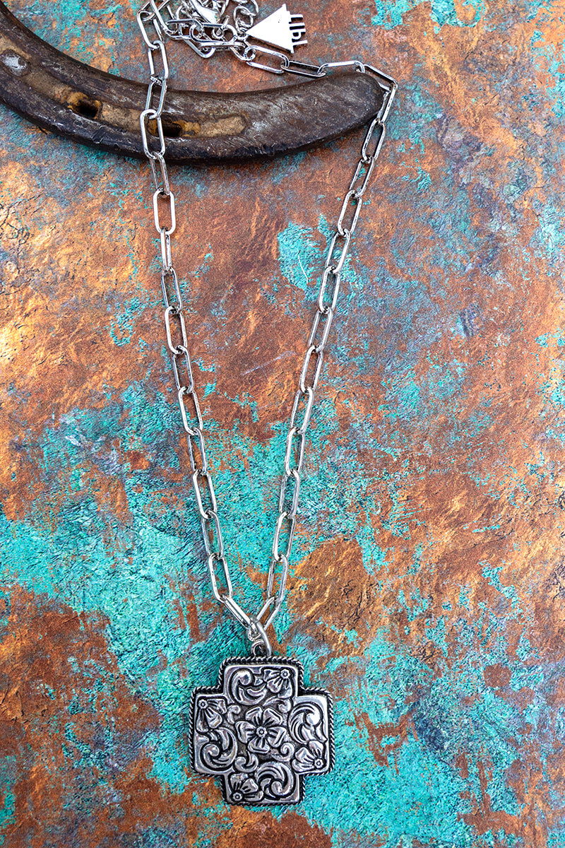 TIPI Graceful Meadow Silvertone Necklace