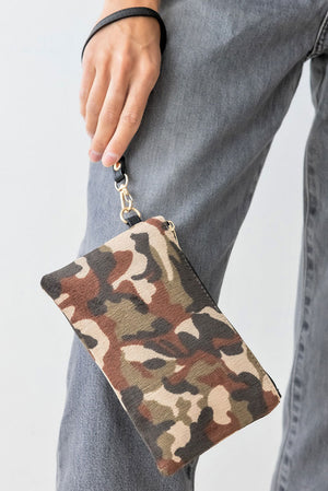Be Clever Urban Camo Wristlet Pouch, Brown - Wholesale Accessory Market