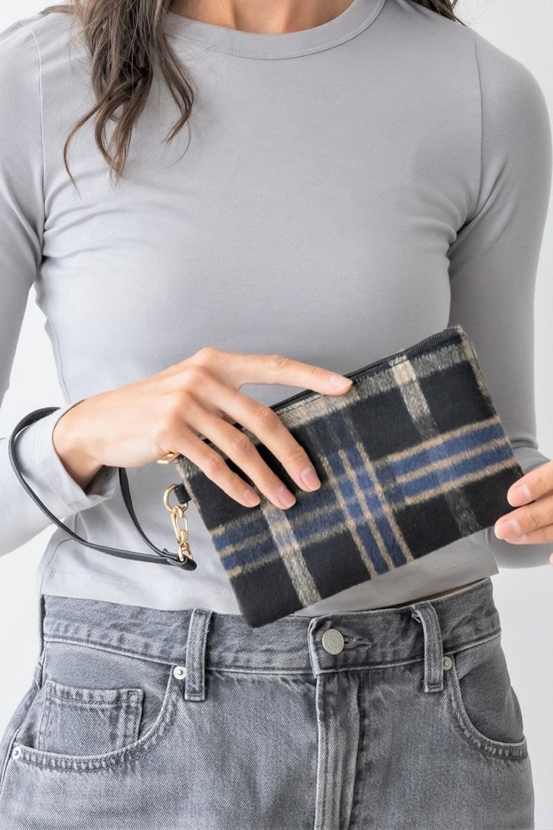 Be Clever Cozy Outlook Wristlet Pouch, Black - Wholesale Accessory Market