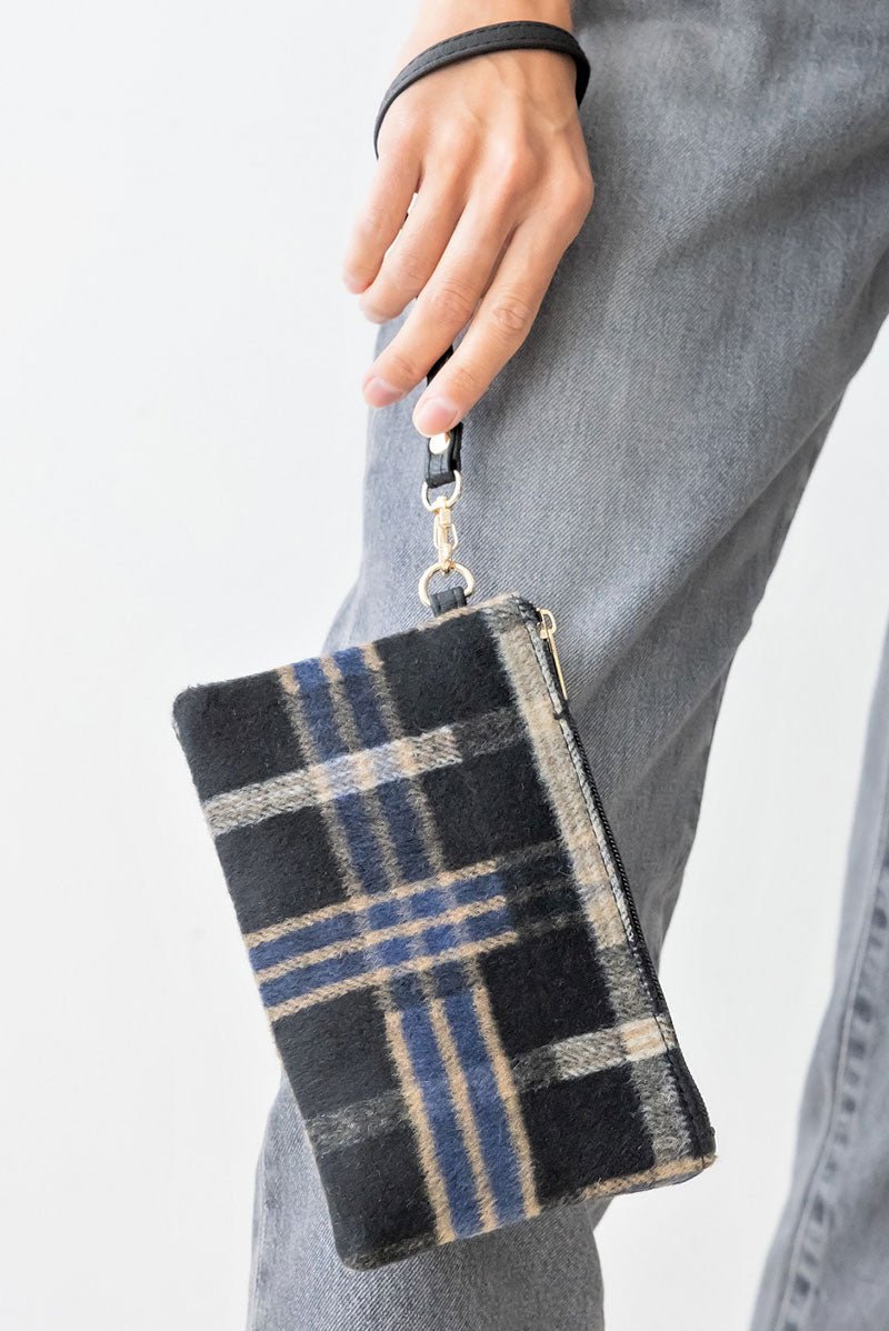 Be Clever Cozy Outlook Wristlet Pouch, Black - Wholesale Accessory Market