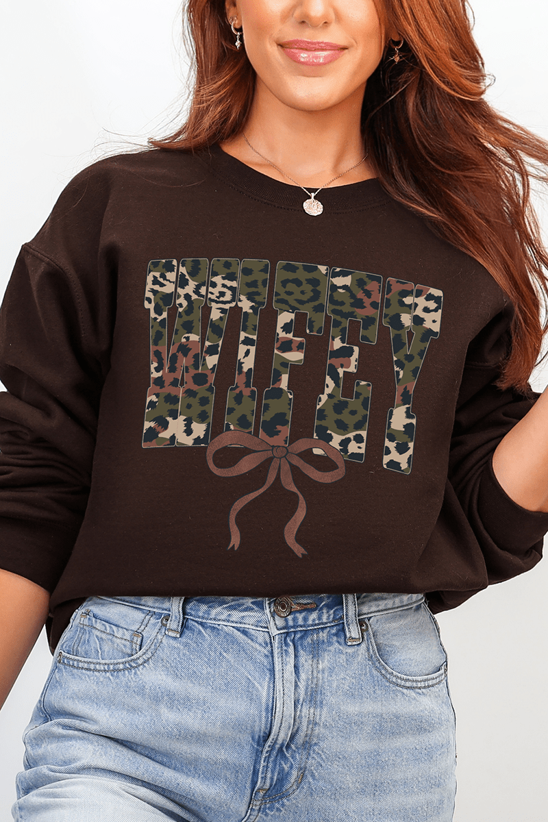 Hunting Wifey Ribbon Heavy Blend Crew Sweatshirt - Wholesale Accessory Market
