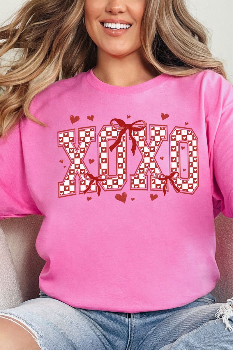 Girlie Red XOXO Short Sleeve Relaxed Fit T-Shirt - Wholesale Accessory Market