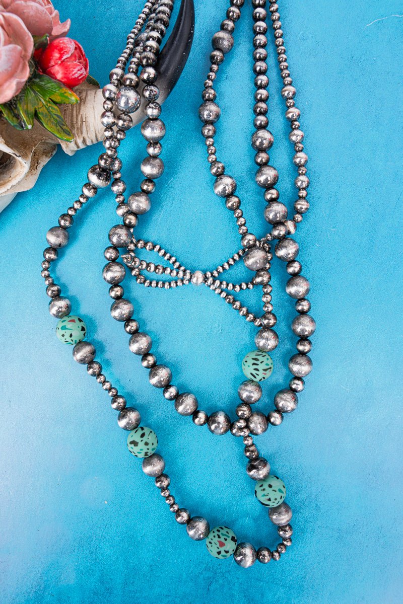 Turquoise Painted Prairie Silver Pearl Bow Layered Necklace - Wholesale Accessory Market