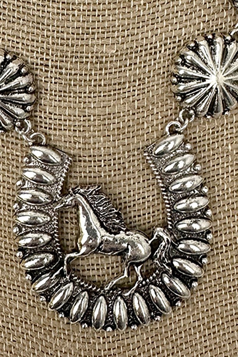 Runway Reins Silvertone Necklace - Wholesale Accessory Market