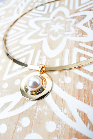 Crystal Avenue Style Icon Pearl and Goldtone Choker - Wholesale Accessory Market