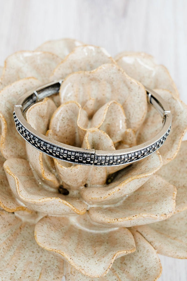 TIPI Frontier Fame Silvertone Stretch Bracelet - Wholesale Accessory Market