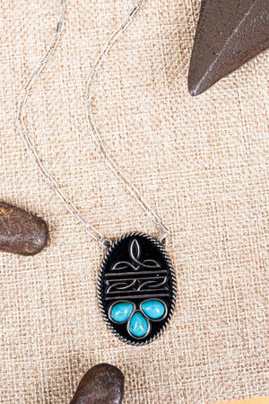 TIPI Western Detail Turquoise Silvertonel Oval Necklace - Wholesale Accessory Market
