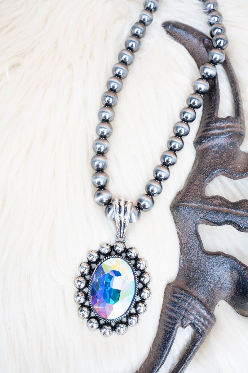 TIPI Iridescent Rhinestone Rodeo Silver Pearl Necklace - Wholesale Accessory Market