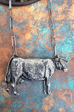 TIPI Holstein Queen Silvertone Necklace - Wholesale Accessory Market
