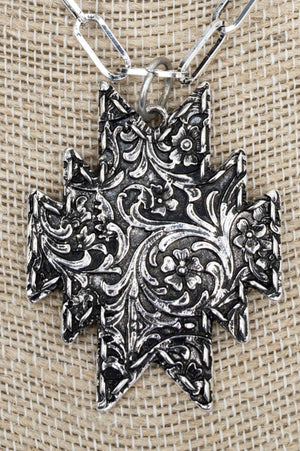 TIPI Winslow Wildflower Silvertone Necklace - Wholesale Accessory Market