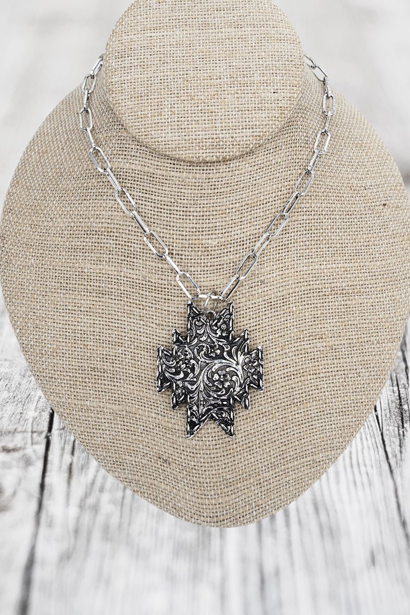 TIPI Winslow Wildflower Silvertone Necklace - Wholesale Accessory Market