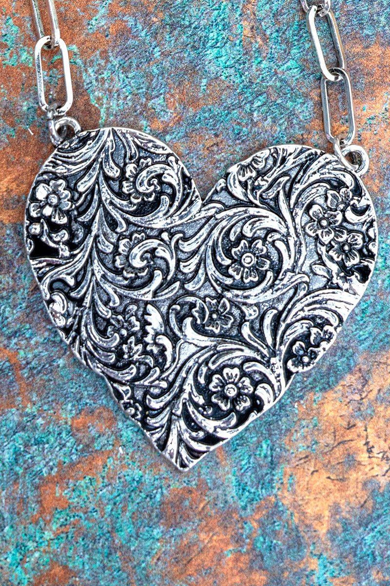 TIPI Sweetwater Wildflower Silvertone Necklace - Wholesale Accessory Market