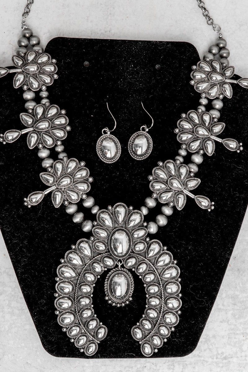 TIPI Ridgeflare Squash Blossom Silvertone Necklace and Earring Set - Wholesale Accessory Market