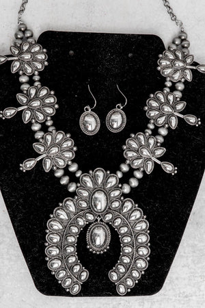 TIPI Ridgeflare Squash Blossom Silvertone Necklace and Earring Set - Wholesale Accessory Market