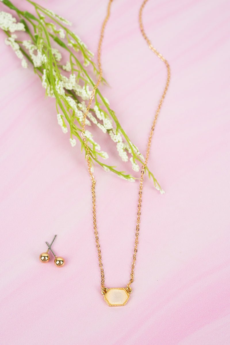 Lucie Oatmeal Druzy Pendant Necklace and Earrings Set - Wholesale Accessory Market