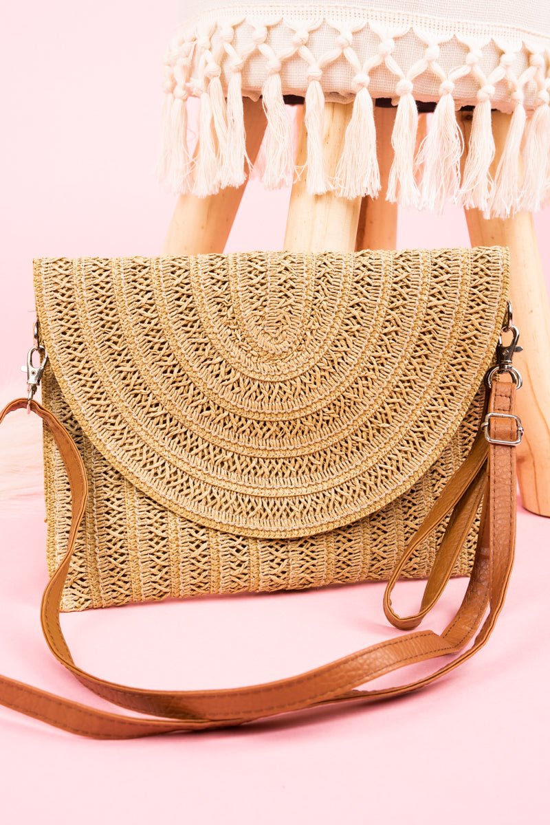 Pastel Woven Straw Envelope Crossbody Bag - Magnetic Button Closure - Lined  Body - Removable Leather Wristlet - Removable And Adjustable Leather Straps  - Material : 100% Paper - Approximately 11