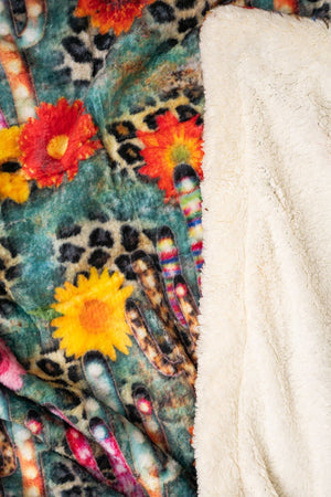 Cozy Dreams Cactus Wildflowers Plush Sherpa Blanket - Wholesale Accessory Market